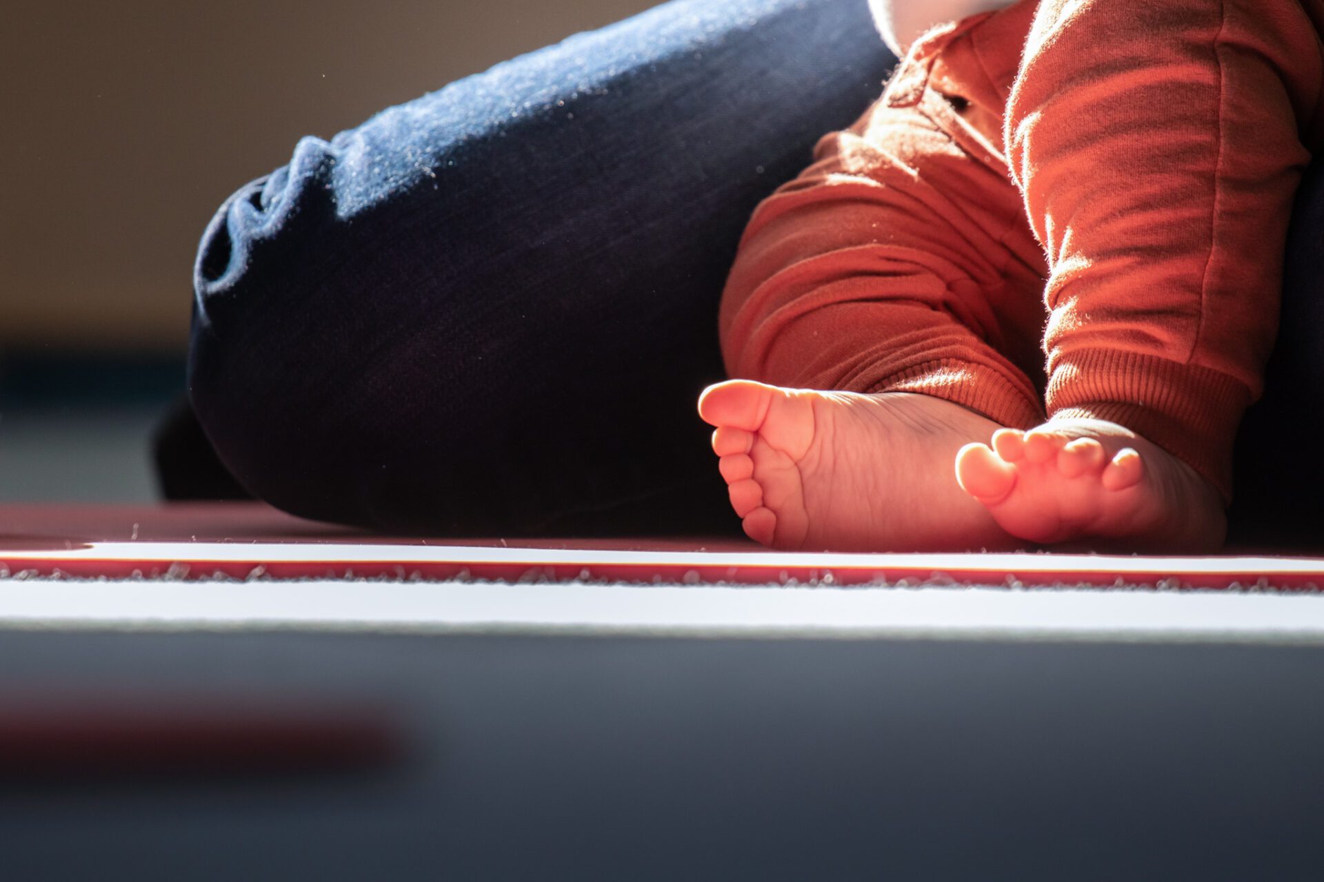 Dětská nožka pod lupou